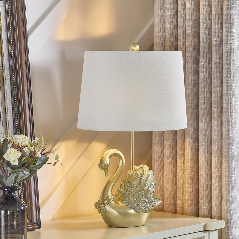 Lampe de table 24 po en résine avec abat-jour cygne en résine, Doré