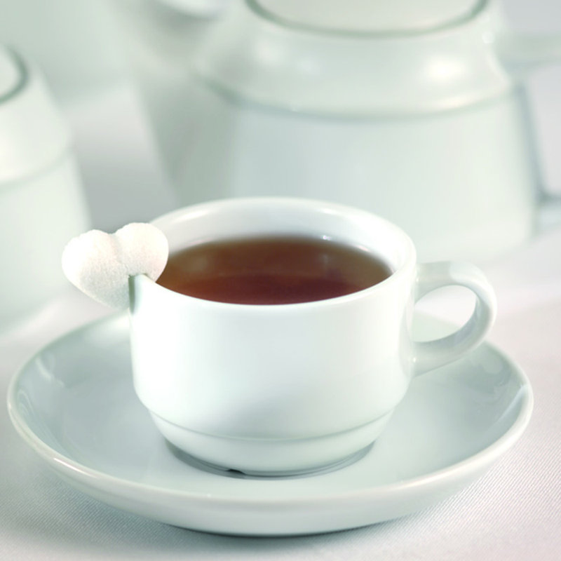 Tasse à café européenne et soucoupe