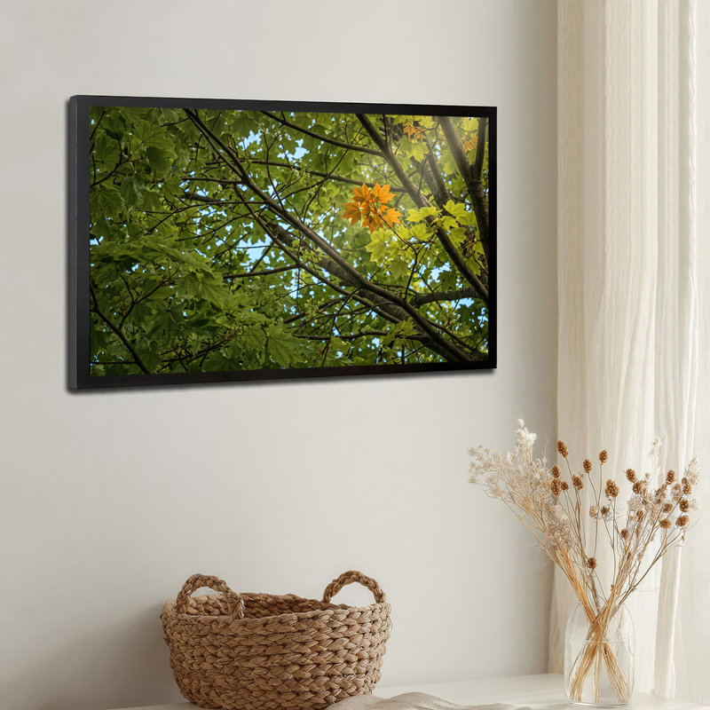 Art mural sur toile vert et orange avec feuilles d'érable contre ciel bleu, H 12 po x l 18 po