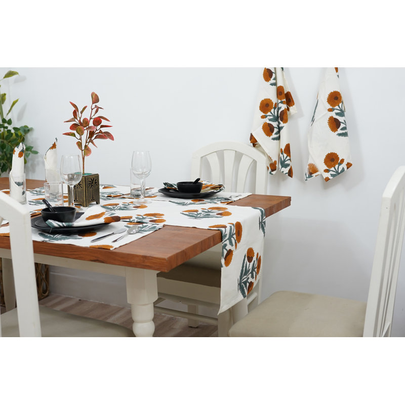 Chemin de table de cuisine Red Barrel Studio®, centre de table, Badacha, orange, Rectangle 9 po