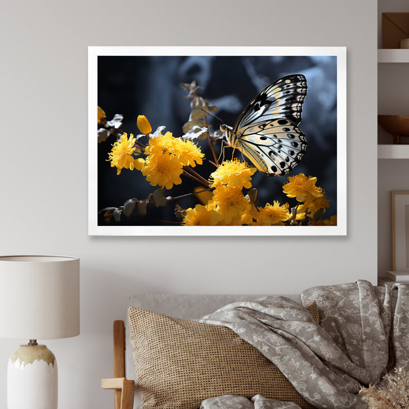 «Samaj Yellow Grey Butterfly Haven I», reproduction sur toile, H 16 po x l 32 po x P 1 po, Cadre photo blanc