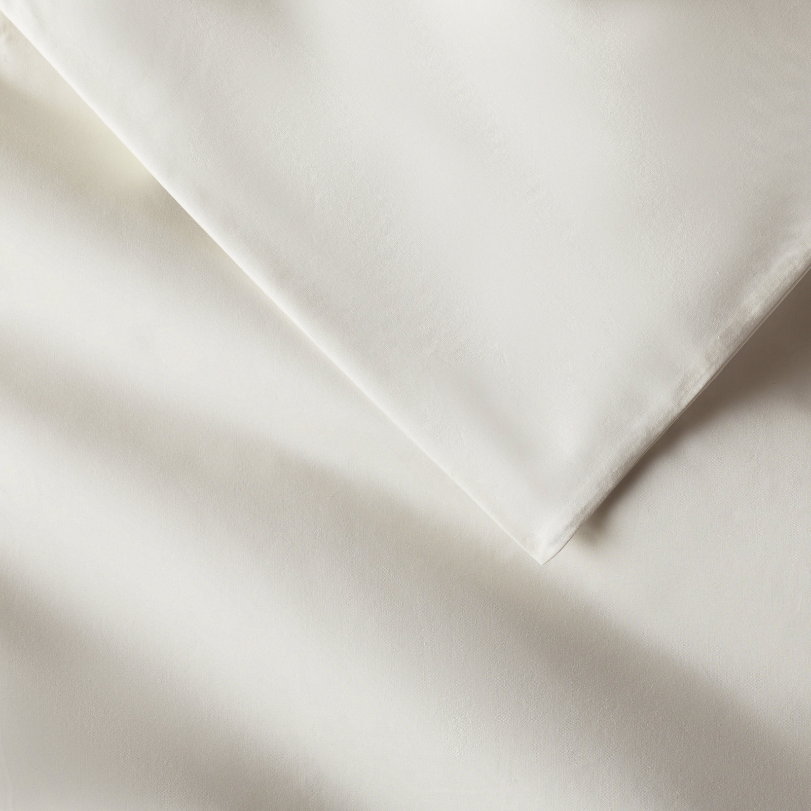 Coyer Classic Cotton Percale Duvet Cover Set, Twin / Twin XL Duvet Cover + 1 Pillow Shams, Ivory