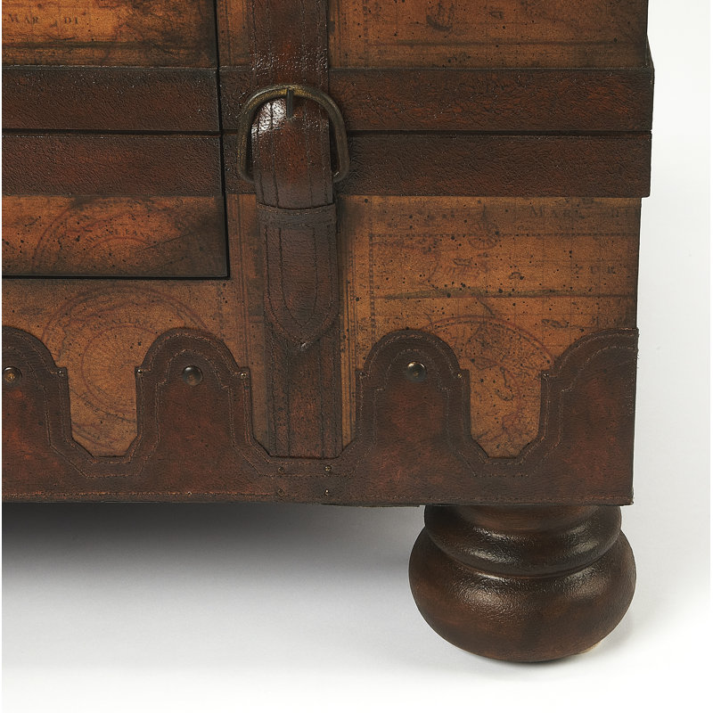 Vasco Old World Map Trunk Table