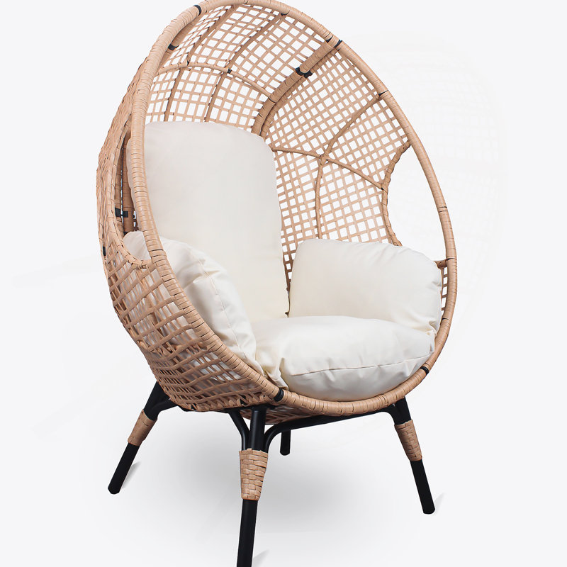 Fauteuil à œufs en rotin exquis pour une détente et un style ultimes