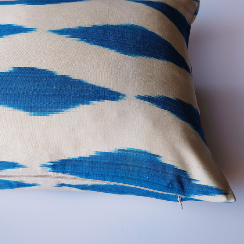 Kurt Silk Lumbar Pillow Cover & Insert