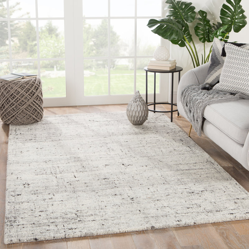 Macklin Wool Area Rug in Beige/Black, Rectangle 5' x 8'