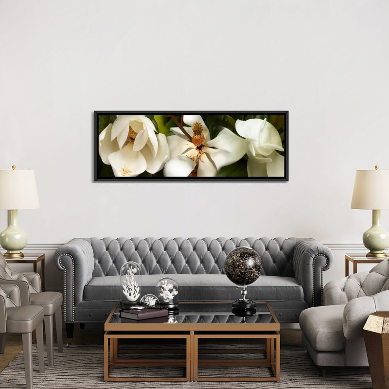 « close-up of magnolia florals », reproduction de photo sur toile, H 24 po x l 72 po x P 1,5 po, Cadre noir