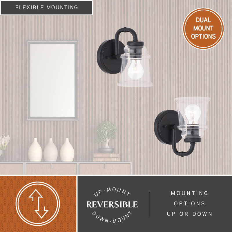 Luminaire de salle de bain industriel noir mat à 1 lumière de 5,25 pouces de large Akini, abat-jour en verre transparent, à intensité variable, compatible avec DEL, applique murale en acier