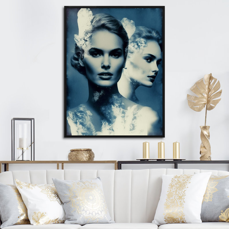 Chayil modèles double exposition en bleu rétro II sur toile, H 20 po x l 12 po x P 1 po, Cadre flottant noir