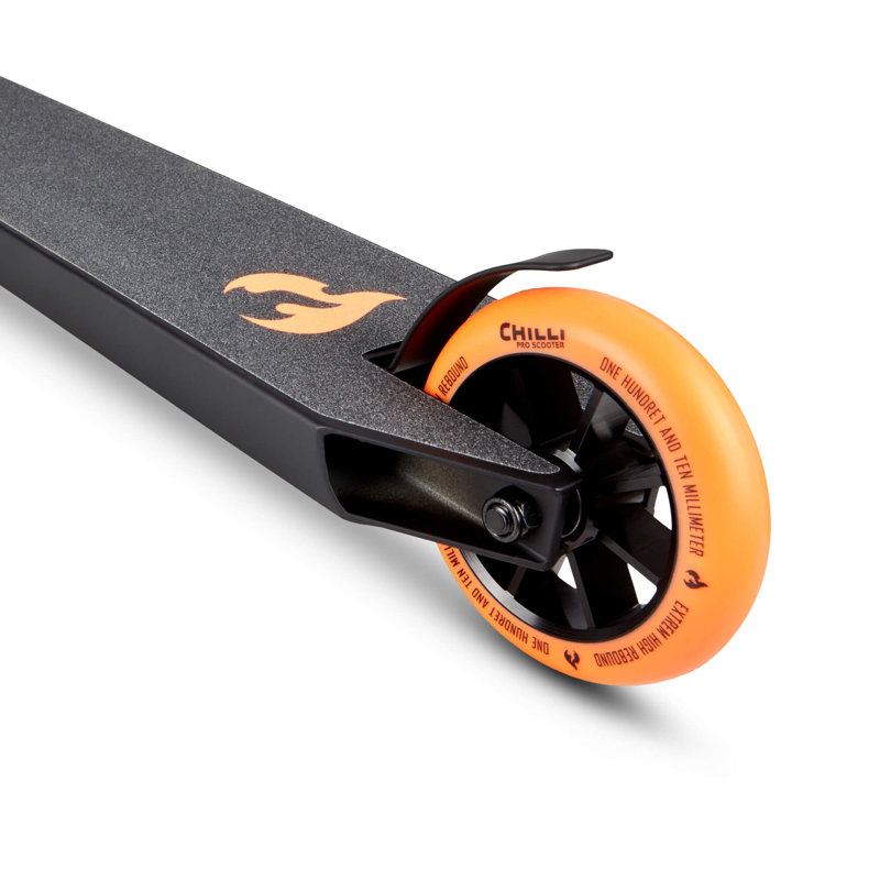 Chilli Base Stunt Scooter, Black/Orange