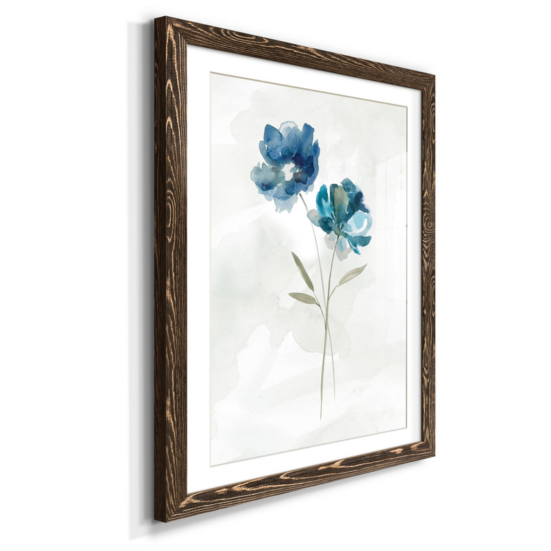 Blue Botanical II - Peinture encadrée sur papier, Noyer, H 37,5 po x l 27,5 po x P 1,5 po