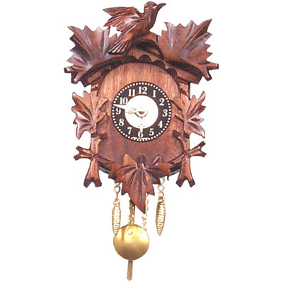 Horloge murale sculptée