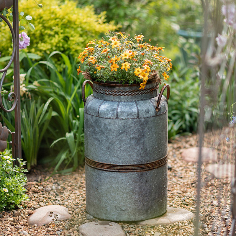 Momar Handmade Metal Pot Planter, 16.9" H x 8.3" W x 6.6" D