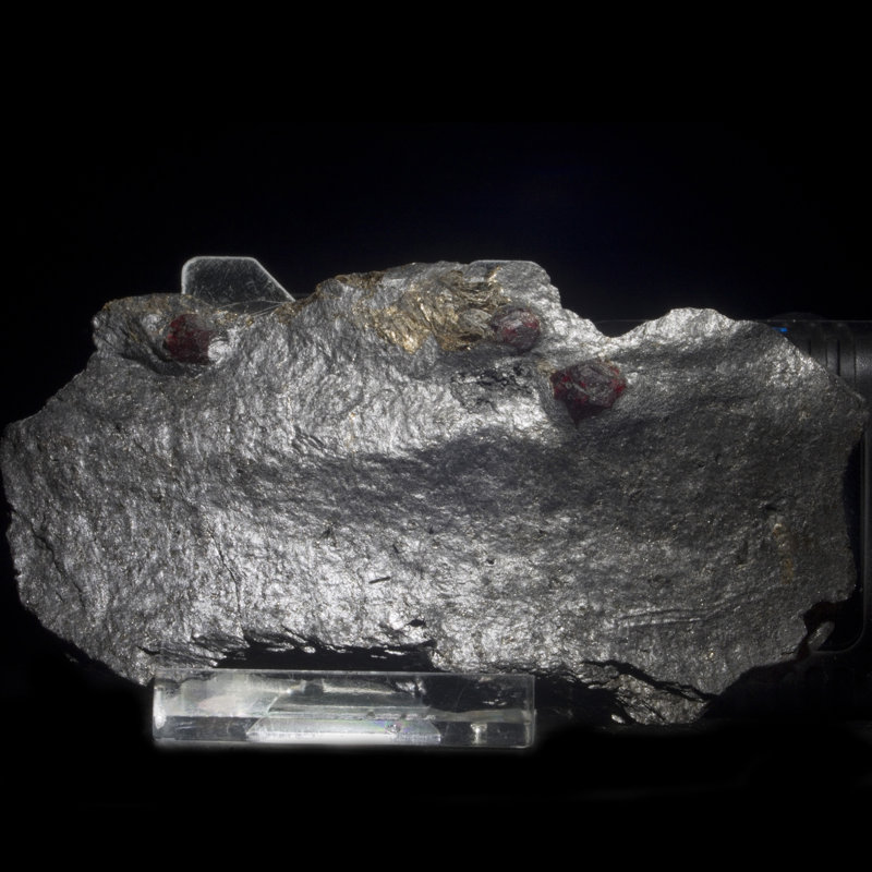 Musaab Almandine-Grenats en graphite