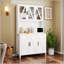 Grande armoire de rangement pour garde-manger avec portes en verre, tiroirs et tablettes ouvertes