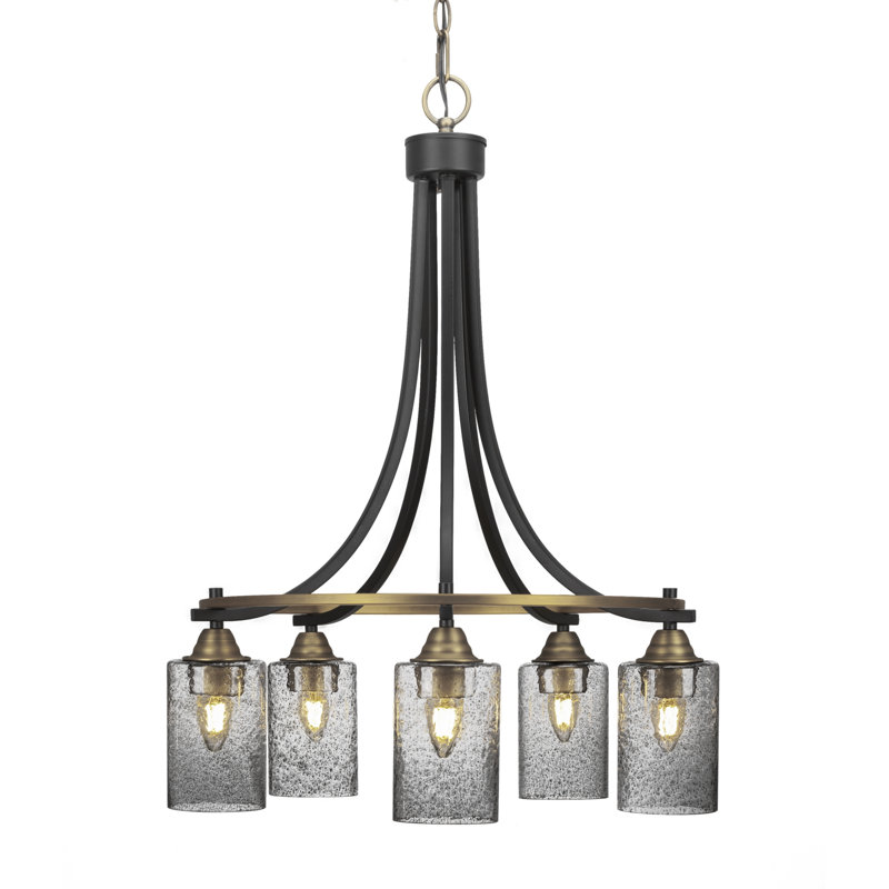 Lustre 5 lumières Paramount illustré en noir mat et finition laiton avec verre fumé de 4 po