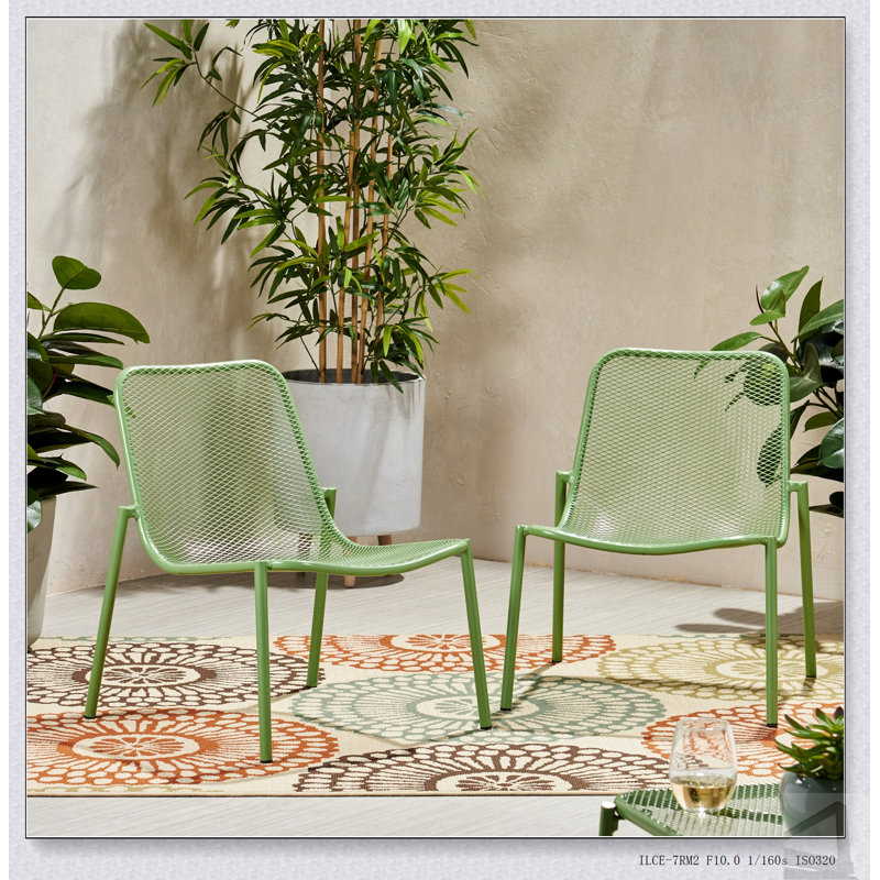 Chaises d'extérieur empilables KINCAID avec structure en fer thermolaqué durable et sièges en filet pour les patios modernes