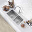 Élégant évier de cuisine encastré à double cuve en acier inoxydable avec grilles et crépines 33 po Beryl-34355582
