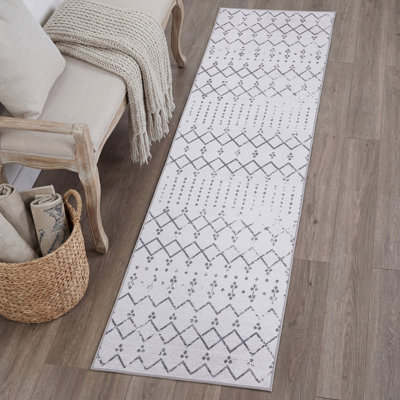 Leila Moroccan Diamond Trellis Machine-Washable Rug