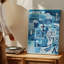 La toile crée un collage visuellement captivant avec une palette d'art de couleur bleue sereine incorporant diverses textures et art mural sur toile-85815745