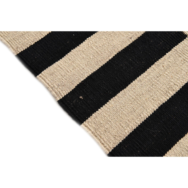 Tapis noir et blanc 3x4 Pinkerton