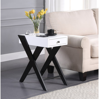 Table d'appoint Fierce blanc et noir avec port USB intégré