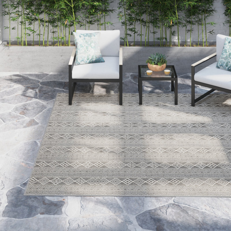 Tapis intérieur / extérieur gris Sawyer, Rectangle 5 pi x 8 pi