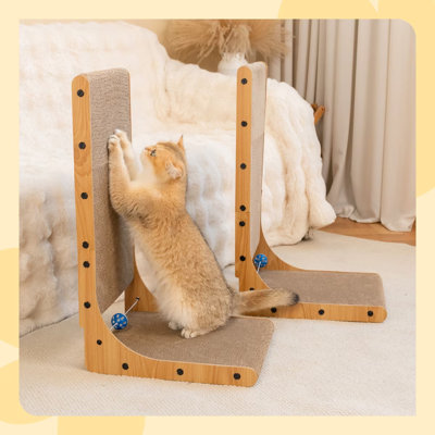 Ensemble de 2 griffoirs pour chat en forme de L de 25,5 po avec surface ondulée durable, jouet élastique et patin pour l'intérieur
