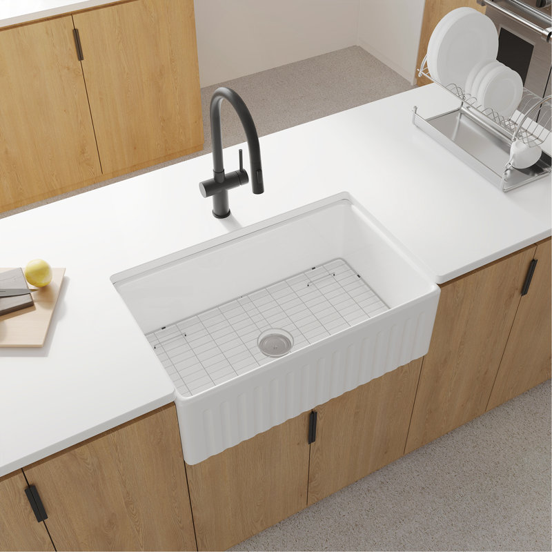 Évier de cuisine de ferme en argile réfractaire L 33 po x l 20 po avec grille et crépine