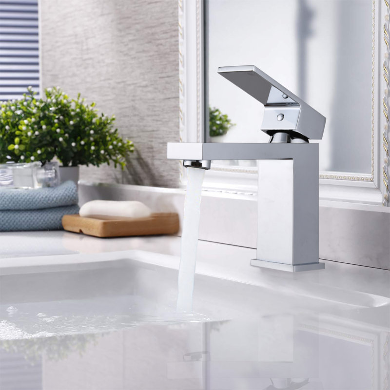 Single-Hole Single-handle Bathroom Faucet with Drain Assembly, Silver