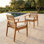 Ensemble de 2 chaises de salle à manger d'extérieur, fauteuil de patio en bois d'acacia avec dossier et accoudoirs multicolores en corde brune et coussin lavable beige, pour cour, piscine, jardin, teck clair