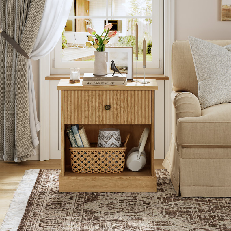 GarveeHome Modern Design - Table de chevet avec espace de rangement - Table de chevet compacte avec tiroirs et compartiments ouverts, structure rainurée - Bois naturel