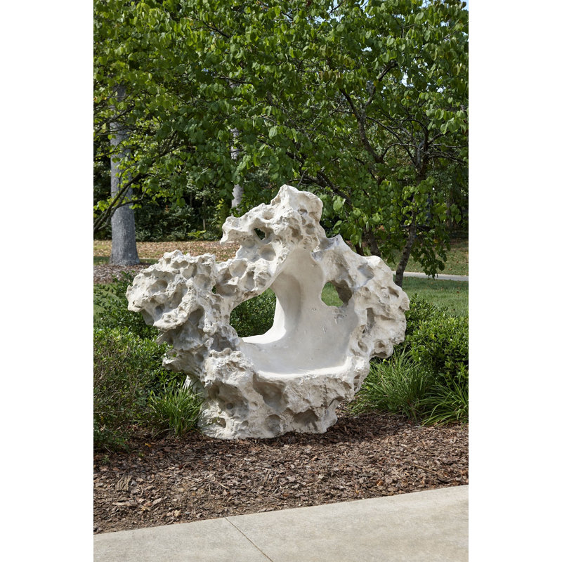 Sculpture pierre blanche colossale avec siège