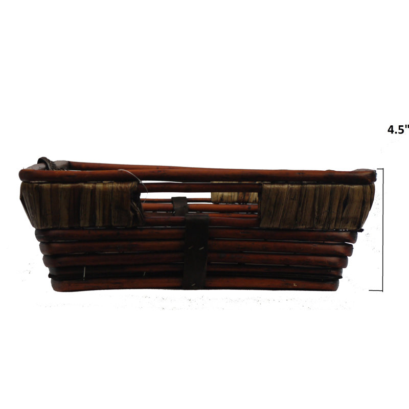Panier rectangulaire antique en saule teint