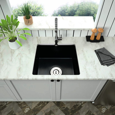 Évier encastré en quartz 18 po x 16 po, noir mat, résistant à la chaleur et aux égratignures, facile à nettoyer. Barre 18 po x 16 po, preuve, évier de qualité supérieure