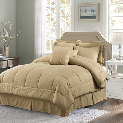 Dinardo Comforter