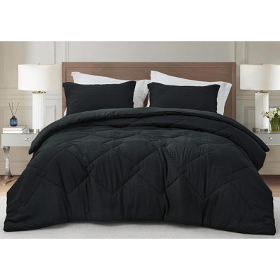 Hugo 3-Piece Polyester Jacquard Lightweight Thin Comforter Set