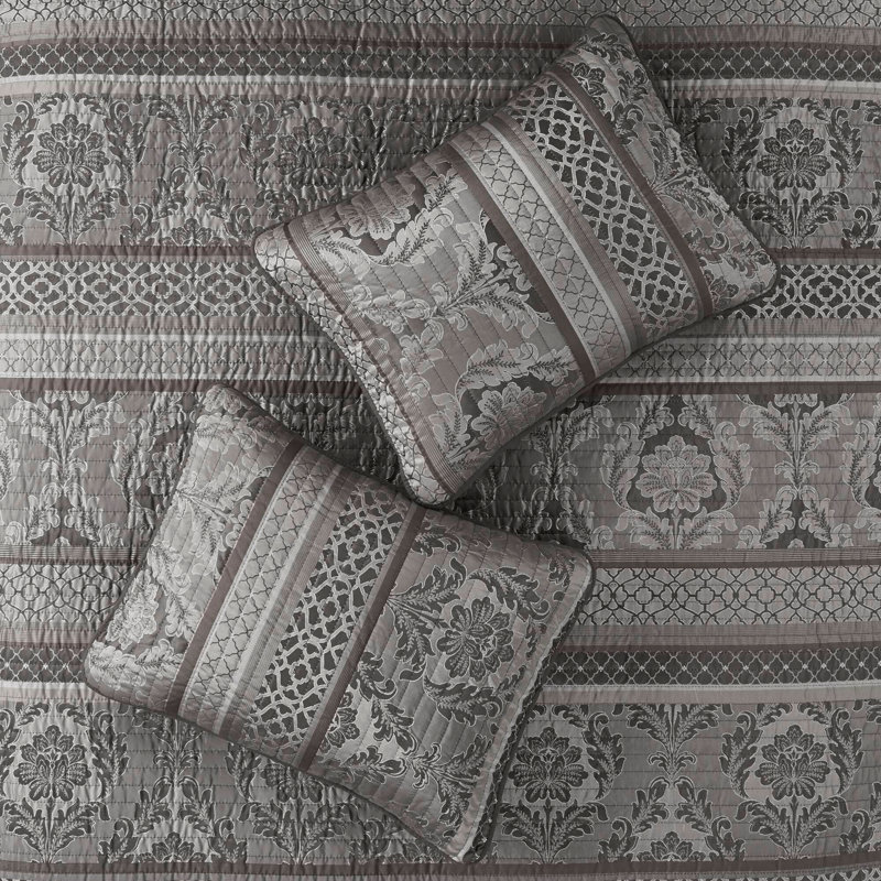 6-Piece Full/Queen 6 Piece Jacquard Quilt Set with Throw Pillows,Grey