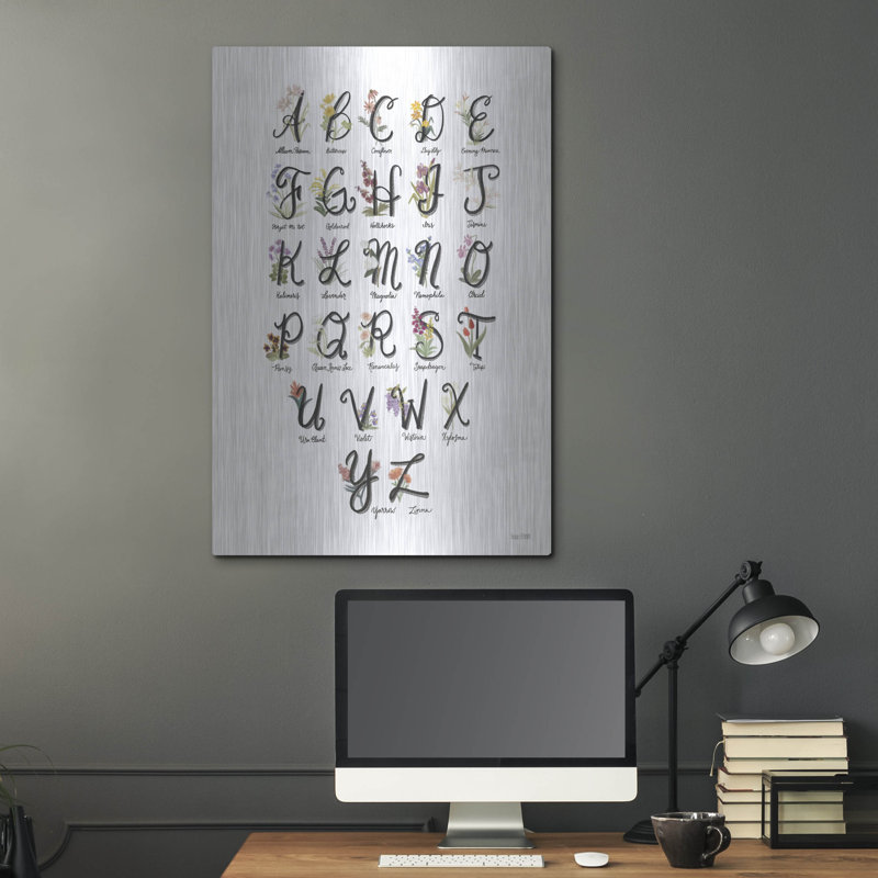 «Flower Alphabet In White» par House Fenway, H 36 po x l 24 po