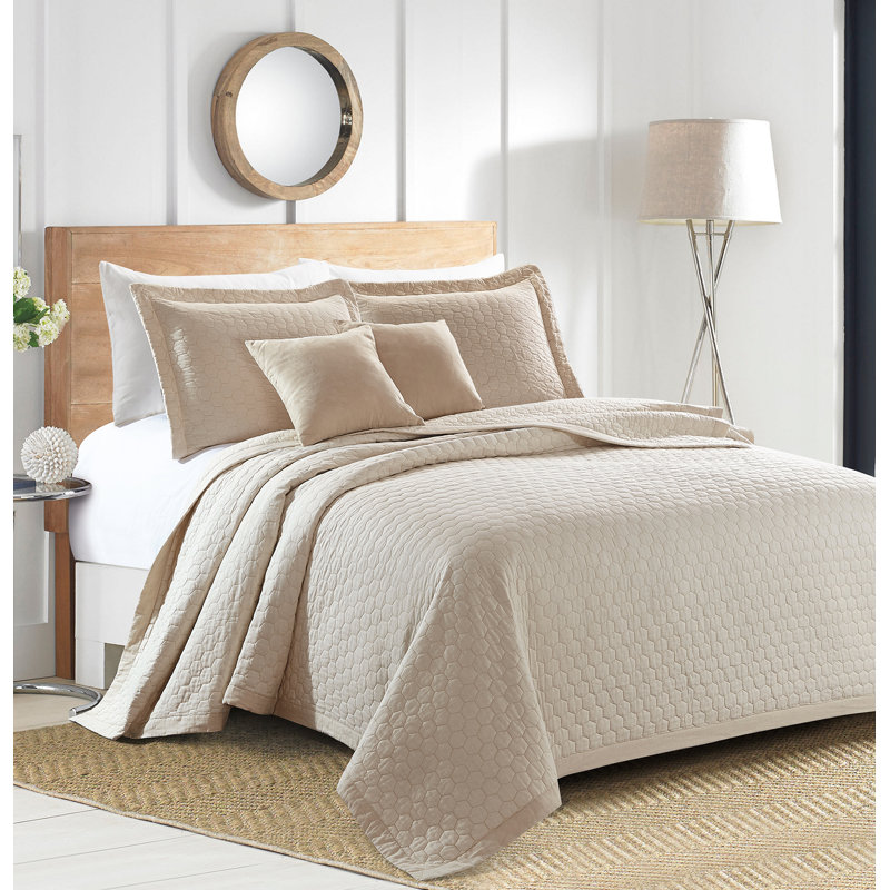 Cotton Geometric Shapes Quilt, Cream, King Quilt + 2 King Shams