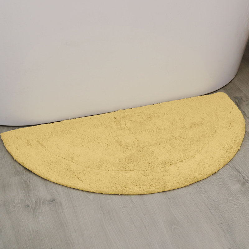 Candeloro Slice Bath Rug 17"x30", Yellow
