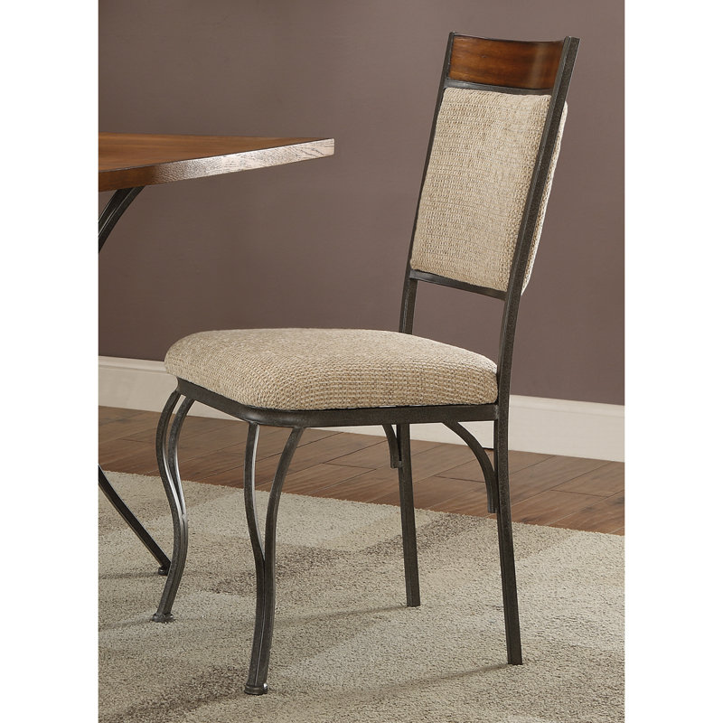 Chaise de patio avec coussin