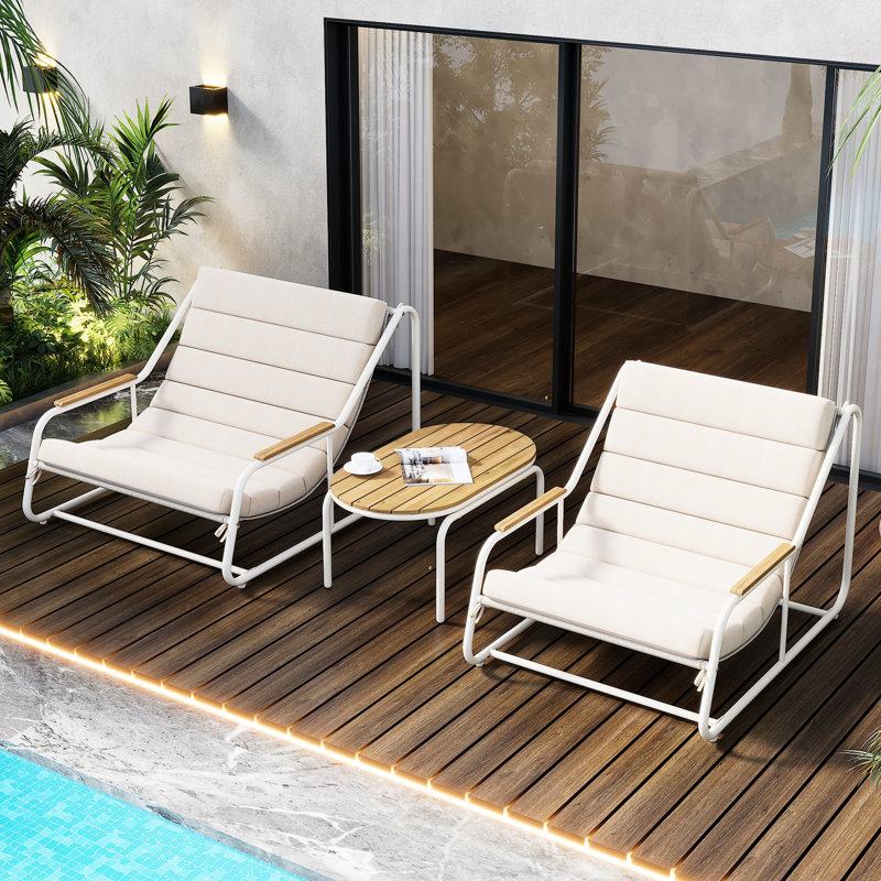 3 chaises longues de plage, beiges et blanches, avec une conception ergonomique pour la pelouse, la terrasse, la chaise longue d'extérieur près de la piscine de 3 tables d'appoint - beige et blanc, piscine