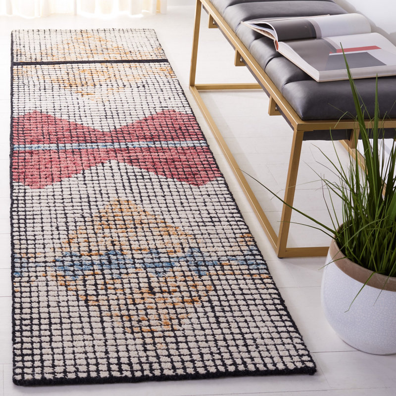Brehea Hand Tufted Geometric Indoor/Outdoor Rug, Round 6'