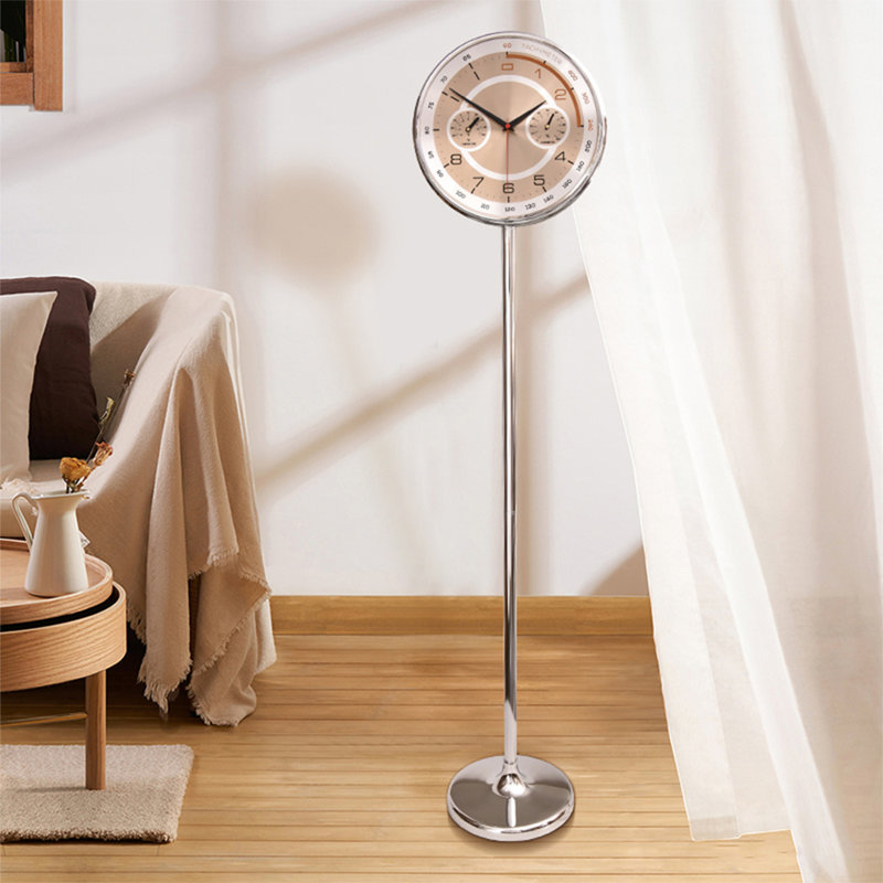 Horloge de plancher minimaliste