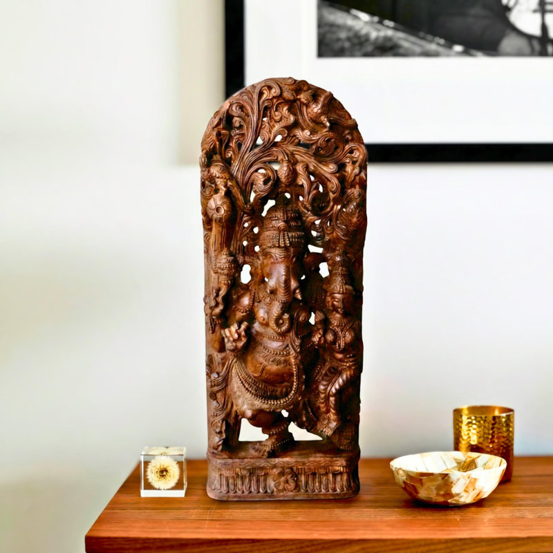 Figurines & Sculptures