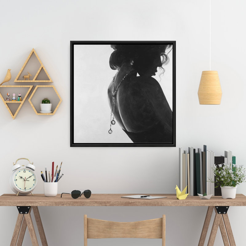 Toile de chambre grise beauté - décor femme chic avec bijoux