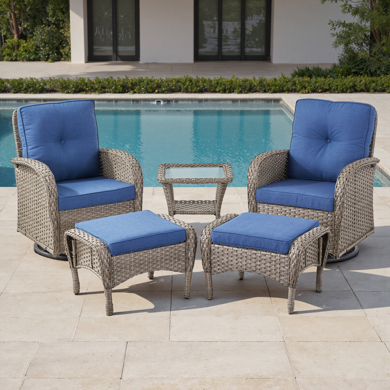 Ensemble de chaises pivotantes d'extérieur en rotin 5 pièces avec repose-pieds Esquer, Bleu