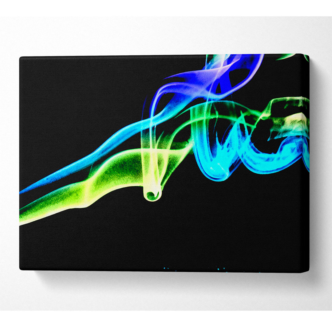 Vibrant Smoke Trail On Black - Kunstdrucke auf Leinwand