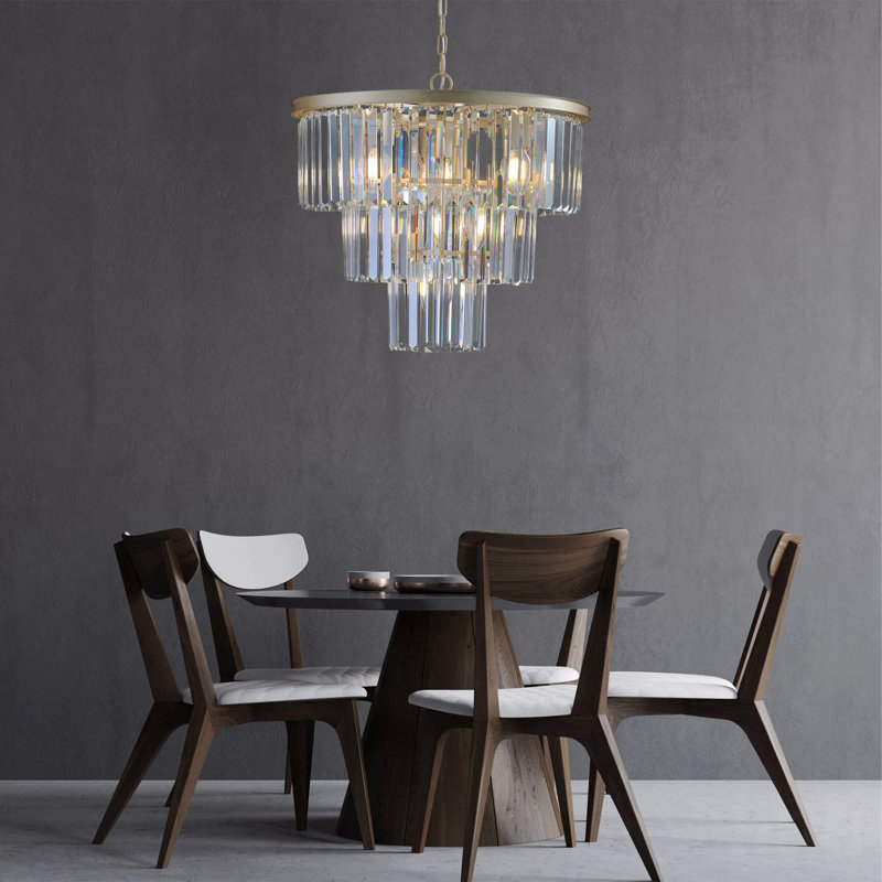 Lustre - cristal de style moderne 20 po avec finition en finition dorée - élégant luminaire suspendu à 7 lumières avec brins de cristal à 3 niveaux